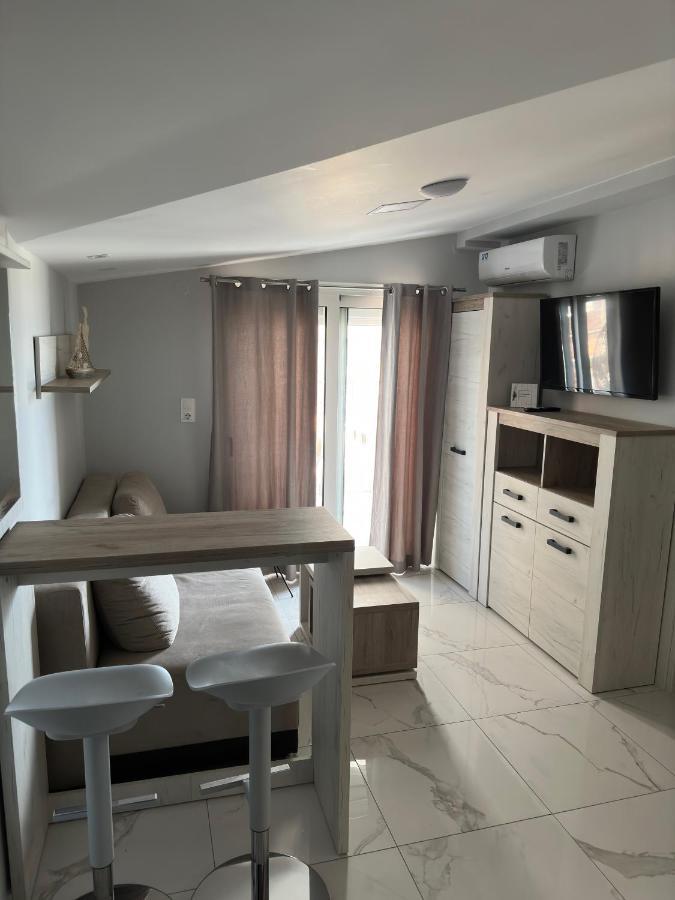 Apartments Nera Paralia-Apartment With Sea View ภายนอก รูปภาพ